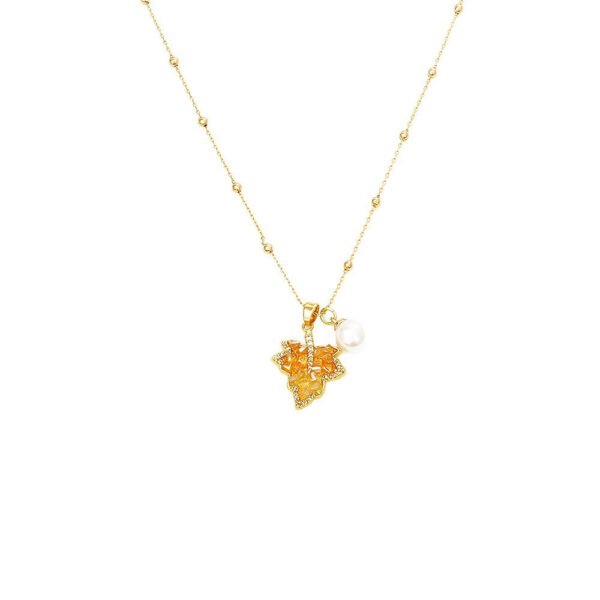 Maple Leaf Pearl Pendant Luck Necklace mySite